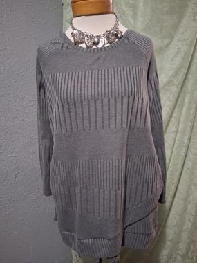 SILVERWEAR- Women’s Long Sleeve Grey Ribbed Knit Tunic Top